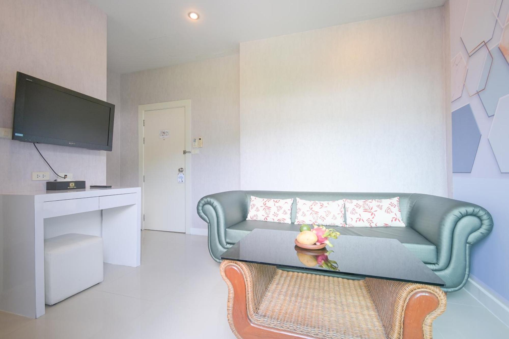 Sino Maison Patong Exterior photo
